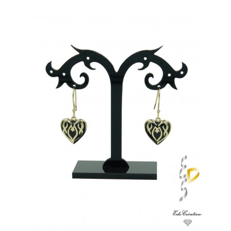 Boucles d'oreille plaqué or coeur ciselé en résine noire