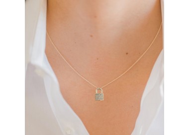 Collier cadenas plaqué or 18 carats avec des oxydes de zirconium serti
